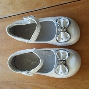 Little Girls White Dress Shoes